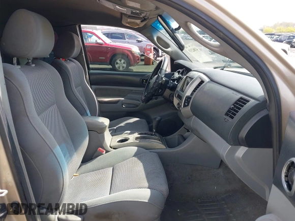 2006 Toyota Tacoma PreRunner with VIN 5TETU62N36Z164347, listed as a IAAI auction lot 41862319 with 395,554 mi miles. Bid and sale history available at carsss.com. Image 5.