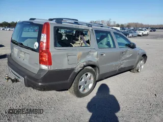 2005 Volvo XC70 with VIN YV1SZ592451180787, listed as a Copart auction lot 81856974 with 220,788 mi miles and Clean Title. Bid and sale history available at DreamBid. Image 3.