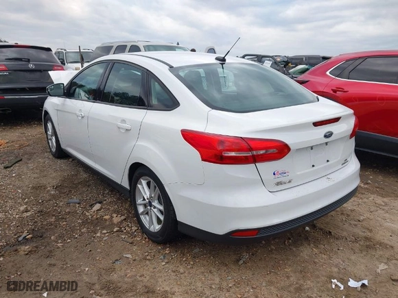 2016 Ford Focus SE with VIN 1FADP3F29GL270575, listed as a IAAI auction lot 40969919 with 111,716 mi miles. Bid and sale history available at carsss.com. Image 3.