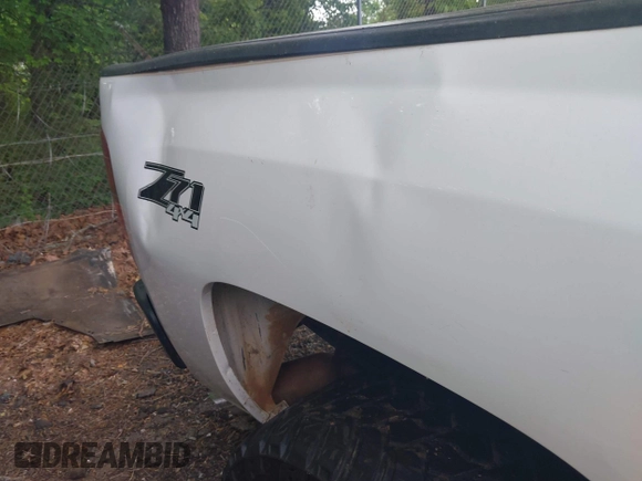 2012 Chevrolet Silverado 1500 LT with VIN 1GCRKSE70CZ188392, listed as a IAAI auction lot 42108057 with Not Provided miles and . Bid and sale history available at DreamBid. Image 17.