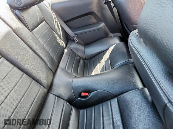 2012 Ford Mustang Premium z VIN 1ZVBP8AM3C5214411, wystawiony jako Copart lot #64656115 z przebiegiem 129 732 mil mil oraz Szkoda całkowita • Salvage title. Historia ofert i sprzedaży dostępna na DreamBid. Obrazek 10.