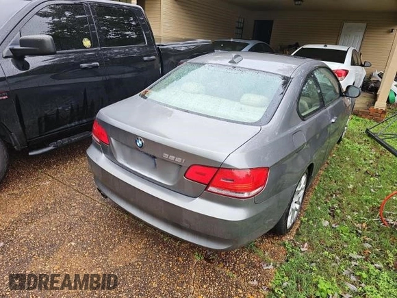 2010 BMW 3 Series 328i with VIN WBAWB3C56AP139133, listed as a Copart auction lot 80909844 with 154,921 mi miles and Clean Title. Bid and sale history available at carsss.com. Image 4.