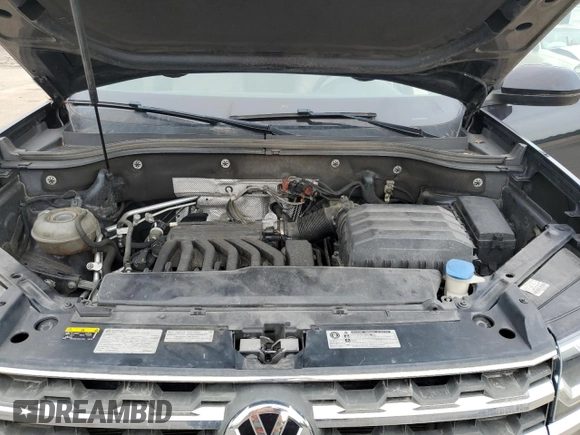 2018 Volkswagen Atlas SE with VIN 1V2CR2CA5JC582694, listed as a Copart auction lot 71221254 with 111,842 mi miles and Clean title. Bid and sale history available at DreamBid. Image 11.