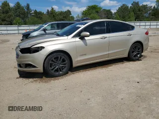 2018 Ford Fusion SE z VIN 3FA6P0LU4JR132805, wystawiony jako Copart lot #55592785 z przebiegiem 137 909 mil mil oraz Szkoda całkowita • Salvage title. Historia ofert i sprzedaży dostępna na DreamBid. Obrazek 1.