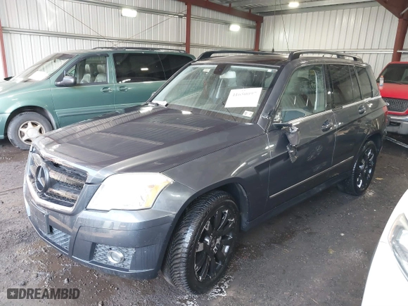 2011 Mercedes-Benz GLK-Class GLK 350 with VIN WDCGG8HB7BF593249, listed as a IAAI auction lot 41650097 with 154,175 mi miles. Bid and sale history available at carsss.com. Image 17.