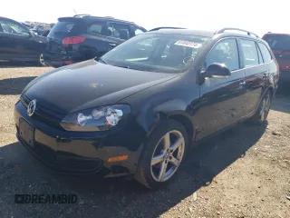 2010 Volkswagen Jetta SportWagen S with VIN 3VWKX7AJ4AM636582, listed as a Copart auction lot 61040174 with 105,492 mi miles and Salvage Title. Bid and sale history available at carsss.com. Image 1.