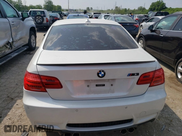 2012 BMW M3 z VIN WBSKG9C56CE798133, wystawiony jako Copart lot #53329103 z przebiegiem Nie podano mil oraz Szkoda całkowita • Salvage title. Historia ofert i sprzedaży dostępna na DreamBid. Obrazek 6.