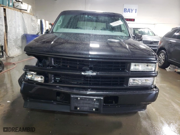 2000 Chevrolet Tahoe Limited with VIN 1GNEC13R2YR138067, listed as a Copart auction lot 44928635 with 193,165 mi miles and Salvage Title. Bid and sale history available at carsss.com. Image 5.