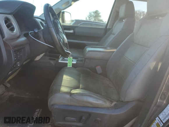 2018 Toyota Tundra SR5 z VIN 5TFHW5F11JX718907, wystawiony jako Copart lot #43446365 z przebiegiem 129 456 mil mil oraz Szkoda całkowita • Salvage title. Historia ofert i sprzedaży dostępna na DreamBid. Obrazek 7.