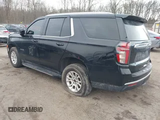 2021 Chevrolet Tahoe LT z VIN 1GNSKNKD2MR444988, wystawiony jako IAAI lot #41372873 z przebiegiem 45 731 mil mil oraz . Historia ofert i sprzedaży dostępna na DreamBid. Obrazek 3.