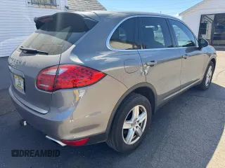 2011 Porsche Cayenne S z VIN WP1AB2A21BLA41795, wystawiony jako Copart lot #52769055 z przebiegiem 161 613 mil mil oraz Tytuł czysty. Historia ofert i sprzedaży dostępna na DreamBid. Obrazek 3.