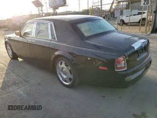 2006 Rolls-Royce Phantom z VIN SCA1S684X6UX08208, wystawiony jako Copart lot #77905764 z przebiegiem 108 986 mil mil oraz Szkody całkowita. Historia ofert i sprzedaży dostępna na DreamBid. Obrazek 2.