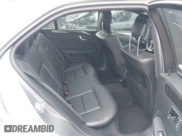 2014 Mercedes-Benz E 350 Sport с VIN WDDHF5KB4EA978604, выставлен на аукционе IAAI как лот 42207547 с пробегом 109 138 миль миль и . История ставок и продаж доступна на DreamBid. Изображение 8.