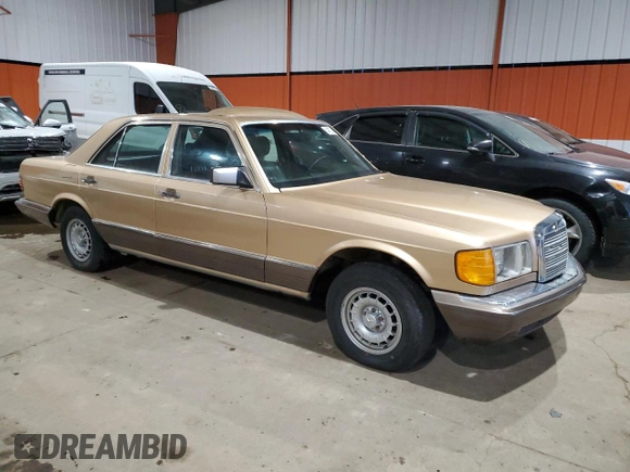 1983 Mercedes-Benz 300 SD with VIN WDBCB20AXDD045063, listed as a Copart auction lot 84673394 with 339,359 mi miles and Clean Title. Bid and sale history available at DreamBid. Image 4.