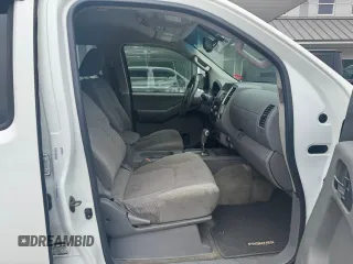 2013 Nissan Frontier SV z VIN 1N6AD0EV0DN741171, wystawiony jako Copart lot #60908845 z przebiegiem 169 234 mil mil oraz Czysty tytuł • Clean title. Historia ofert i sprzedaży dostępna na DreamBid. Obrazek 5.