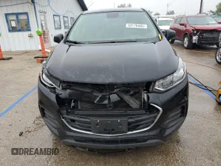 2020 Chevrolet Trax LS z VIN 3GNCJKSB8LL296338, wystawiony jako Copart lot #59176485 z przebiegiem 75 065 mil mil oraz Szkoda całkowita • Salvage title. Historia ofert i sprzedaży dostępna na DreamBid. Obrazek 5.
