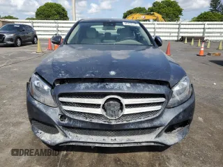 2016 Mercedes-Benz C 300 Luxury with VIN 55SWF4KB3GU135983, listed as a Copart auction lot 60228175 with 129,279 mi miles and Clean title. Bid and sale history available at DreamBid. Image 5.