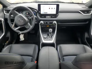 2024 Toyota RAV4 Hybrid XSE z VIN 2T3E6RFV5RW053717, wystawiony jako Copart lot #63863505 z przebiegiem 14 665 mil mil oraz Szkoda całkowita • Salvage title. Historia ofert i sprzedaży dostępna na DreamBid. Obrazek 8.