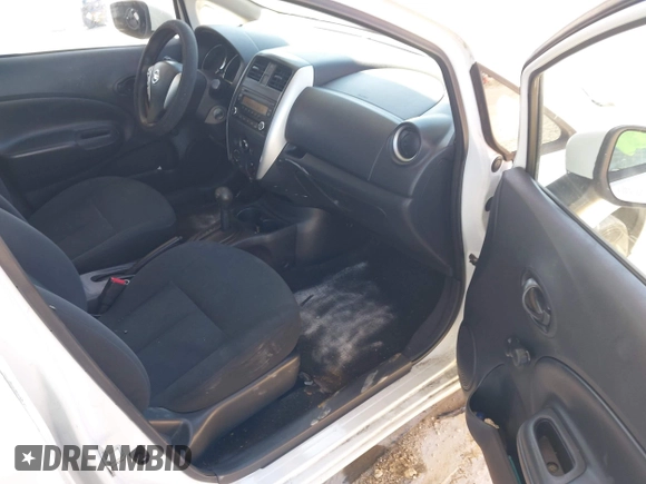2015 Nissan Note SV z VIN 3N1CE2CP1FL361772, wystawiony jako IAAI lot #42042941 z przebiegiem 87 329 mil mil oraz . Historia ofert i sprzedaży dostępna na DreamBid. Obrazek 5.