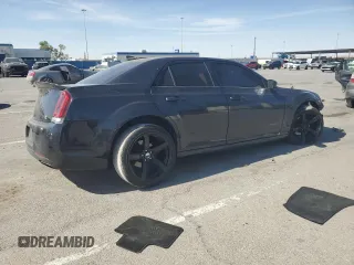 2017 Chrysler 300 S Alloy Edition z VIN 2C3CCABG6HH664688, wystawiony jako Copart lot #54386675 z przebiegiem 164 129 mil mil oraz Szkoda całkowita • Salvage title. Historia ofert i sprzedaży dostępna na DreamBid. Obrazek 3.