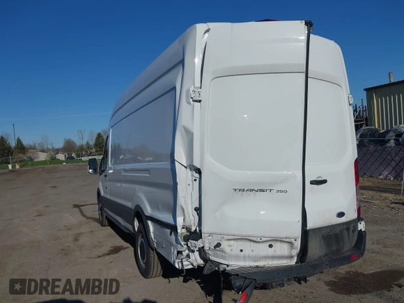 2024 Ford Transit Cargo z VIN 1FTBW3X89RKB49268, wystawiony jako IAAI lot #42081360 z przebiegiem 7 290 mil mil oraz . Historia ofert i sprzedaży dostępna na DreamBid. Obrazek 3.