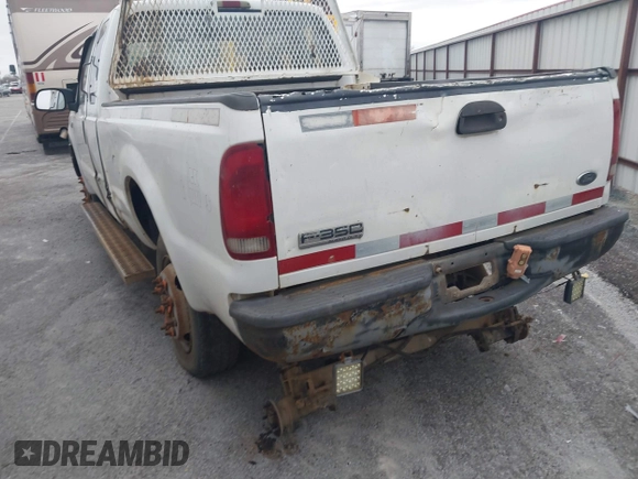 2005 Ford F-350 with VIN 1FTSX315X5EC34141, listed as a IAAI auction lot 41645453 with 498,863 mi miles and . Bid and sale history available at DreamBid. Image 3.