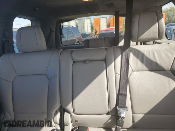 2013 Honda Pilot EX-L z VIN 5FNYF4H78DB033958, wystawiony jako Copart lot #56572484 z przebiegiem 190 797 mil mil oraz Nie do naprawy • Non repairable. Historia ofert i sprzedaży dostępna na DreamBid. Obrazek 10.
