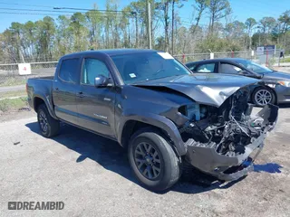 2020 Toyota Tacoma 2WD SR5 with VIN 3TMAZ5CN2LM116526, listed as a IAAI auction lot 41810906 with 35,224 mi miles. Bid and sale history available at carsss.com. Image 1.