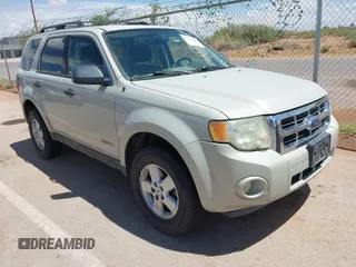 2008 Ford Escape XLT z VIN 1FMCU03178KB52746, wystawiony jako IAAI lot #42755067 z przebiegiem 148 303 mil mil oraz . Historia ofert i sprzedaży dostępna na DreamBid. Obrazek 1.