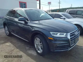 2018 Audi Q5 Premium Plus with VIN WA1BNAFY7J2008335, listed as a IAAI auction lot 41771552 with 39,352 mi miles. Bid and sale history available at carsss.com. Image 1.