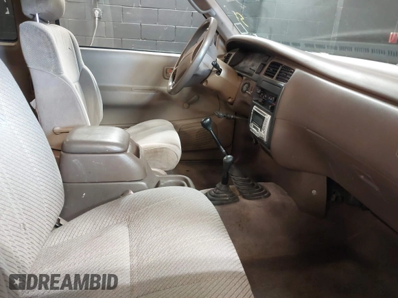 1996 Toyota T100 DX with VIN JT4UN22D2T0020138, listed as a IAAI auction lot 41912550 with 164,007 mi miles. Bid and sale history available at carsss.com. Image 5.