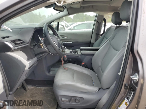 2021 Toyota Sienna XLE z VIN 5TDJSKFC0MS033577, wystawiony jako Copart lot #57146505 z przebiegiem 60 397 mil mil oraz Szkoda całkowita • Salvage title. Historia ofert i sprzedaży dostępna na DreamBid. Obrazek 7.