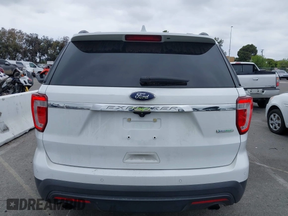 2016 Ford Explorer с VIN 1FM5K7BHXGGA72557, выставлен на аукционе IAAI как лот 42160265 с пробегом 130 670 миль миль и . История ставок и продаж доступна на DreamBid. Изображение 17.