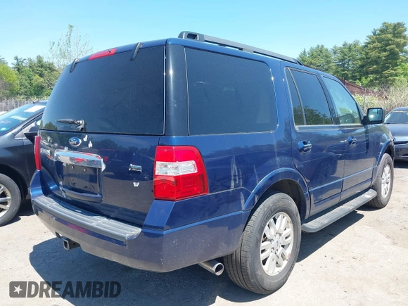 2012 Ford Expedition XLT with VIN 1FMJU1J54CEF08340, listed as a IAAI auction lot 42405010 with Not provided miles and . Bid and sale history available at DreamBid. Image 4.