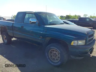 1997 Dodge 1500 with VIN 1B7HF13Z0VJ542945, listed as a IAAI auction lot 42100061 with 142,749 mi miles and . Bid and sale history available at carsss.com. Image 1.