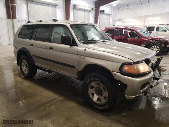 2004 Mitsubishi Montero Sport LS with VIN JA4MT21R94J005905, listed as a Copart auction lot 44684575 with 187,274 mi miles and Salvage Title. Bid and sale history available at carsss.com. Image 4.