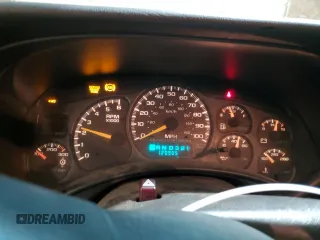 2000 Chevrolet Silverado 2500 z VIN 1GCGK24UXYE270241, wystawiony jako Copart lot #44511845 z przebiegiem 120 905 mil mil oraz Czysty tytuł • Clean title. Historia ofert i sprzedaży dostępna na DreamBid. Obrazek 9.