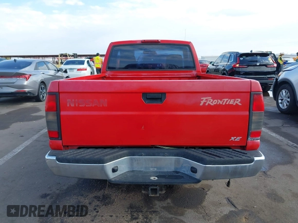 2000 Nissan Frontier XE z VIN 1N6DD21SXYC366427, wystawiony jako IAAI lot #42111404 z przebiegiem 176 579 mil mil oraz . Historia ofert i sprzedaży dostępna na DreamBid. Obrazek 17.