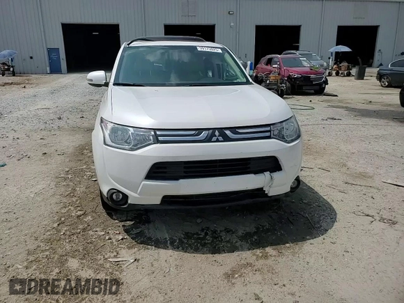 2014 Mitsubishi Outlander SE with VIN JA4AD3A32EZ015938, listed as a Copart auction lot 59175025 with 178,237 mi miles and Salvage title. Bid and sale history available at DreamBid. Image 13.