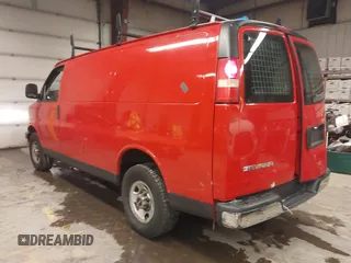 2009 GMC Savana Cargo Van with VIN 1GTGG25C191103217, listed as a IAAI auction lot 41363489 with 262,704 mi miles. Bid and sale history available at carsss.com. Image 3.