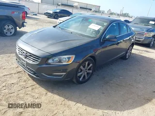 2016 Volvo S60 T5 Premier z VIN YV1612TK2G2412915, wystawiony jako IAAI lot #41566481 z przebiegiem 110 909 mil mil oraz . Historia ofert i sprzedaży dostępna na DreamBid. Obrazek 2.