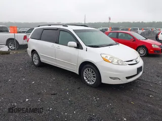 2008 Toyota Sienna XLE z VIN 5TDZK22C08S118773, wystawiony jako IAAI lot #42498508 z przebiegiem 215 852 mil mil oraz . Historia ofert i sprzedaży dostępna na DreamBid. Obrazek 1.