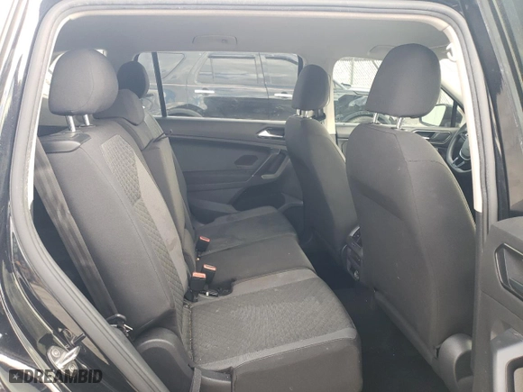 2018 Volkswagen Tiguan S with VIN 3VV1B7AXXJM105874, listed as a Copart auction lot 86565734 with 100,901 mi miles and Salvage Title. Bid and sale history available at carsss.com. Image 11.