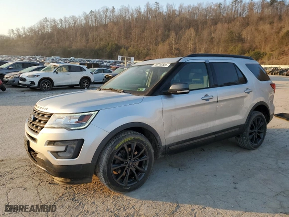 2017 Ford Explorer XLT with VIN 1FM5K8D87HGD83285, listed as a Copart auction lot 49115605 with 100,870 mi miles and Salvage Title. Bid and sale history available at carsss.com. Image 1.