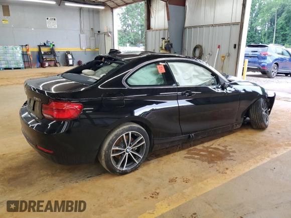 2018 BMW 2 Series 230i xDrive z VIN WBA2J3C5XJVD48455, wystawiony jako Copart lot #58833125 z przebiegiem Nie podano mil oraz Szkoda całkowita • Salvage title. Historia ofert i sprzedaży dostępna na DreamBid. Obrazek 3.