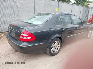 2003 Mercedes-Benz E 320 z VIN WDBUF65J33A182097, wystawiony jako IAAI lot #42396818 z przebiegiem 132 952 mil mil oraz . Historia ofert i sprzedaży dostępna na DreamBid. Obrazek 4.