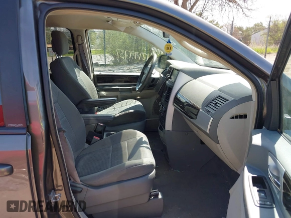 2010 Dodge Grand Caravan SXT with VIN 2D4RN5D1XAR293862, listed as a IAAI auction lot 42179737 with 324,144 mi miles and . Bid and sale history available at DreamBid. Image 5.