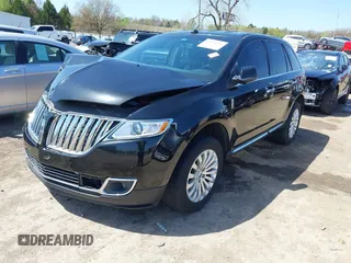 2013 Lincoln MKX with VIN 2LMDJ6JKXDBL04359, listed as a IAAI auction lot 41974216 with 160,904 mi miles. Bid and sale history available at carsss.com. Image 2.