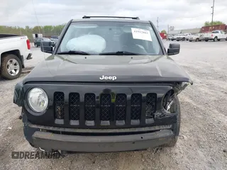 2017 Jeep Patriot High Altitude with VIN 1C4NJRFBXHD196064, listed as a IAAI auction lot 41912803 with 145,823 mi miles. Bid and sale history available at carsss.com. Image 13.