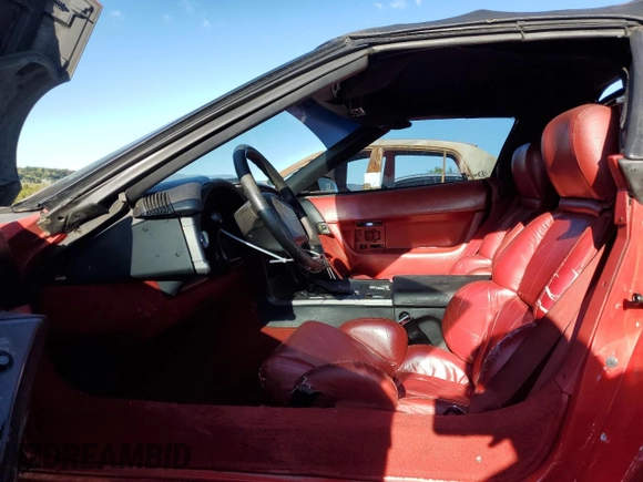 1990 Chevrolet Corvette z VIN 1G1YY3384L5111942, wystawiony jako Copart lot #75481214 z przebiegiem 91 731 mil mil oraz Szkoda całkowita • Salvage title. Historia ofert i sprzedaży dostępna na DreamBid. Obrazek 7.